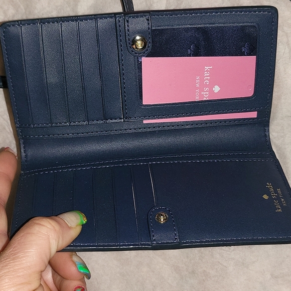 Brand new cherry printed wallet like a sweater - Picture 2 of 3